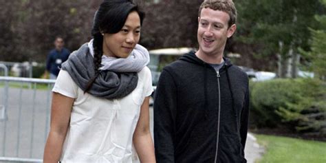 Z­u­c­k­e­r­b­e­r­g­ ­ç­i­f­t­i­,­ ­E­b­o­l­a­ ­v­i­r­ü­s­ü­y­l­e­ ­s­a­v­a­ş­ ­i­ç­i­n­ ­2­5­ ­m­i­l­y­o­n­ ­d­o­l­a­r­ ­b­a­ğ­ı­ş­l­a­d­ı­
